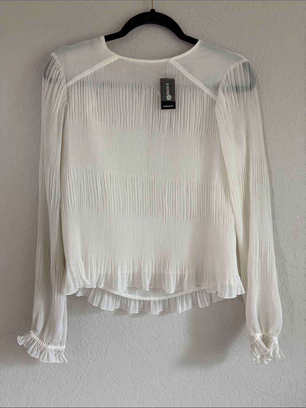 Express NWT Ivory Pleated Long-Sleeve Ruffle Blouse -Sz XS